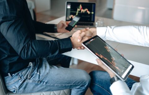 pexels-alphatradezone-5833306